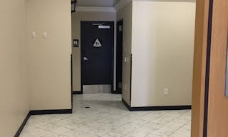 Retail Space in Huntington Beach - Image 7