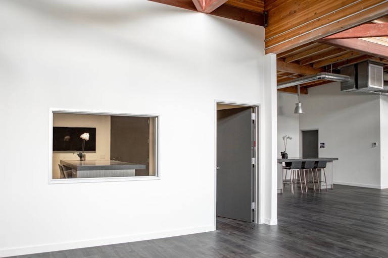 East LA Skylight Studio - Image 3