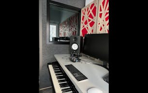 Vocal Recording Booth with Times Square Views (comes with Engineer!) - Image 5