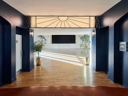 Spectacular event Showroom in Paris - Image 2