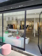 grande boutique beaux volumes au coeur de arts et m�tiers paris 3e - Image 3