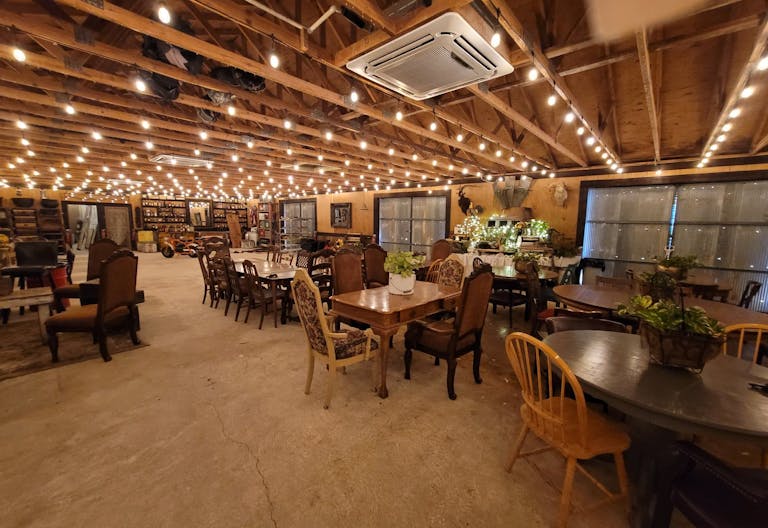 Woodys Banquet Barn (Venue) - Image 0