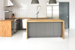 Modern Loft Showroom in Midtown - Image 6