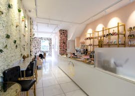 Beautiful Hyde Park Store - Image 1