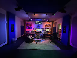 Production Suite ready to rent at High end studio - Image 0