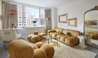 Bohemian meets Vintage apartment - Natural Light, Mantle & Brass Vintage Pieces - Image 0