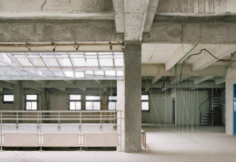 Industrial space of 4000m2 Paris 75018 for your next event, fashion week, photoshoot - Image 2