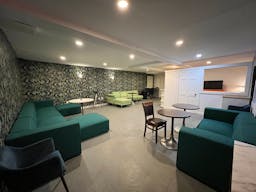 Intimate, Private Luxe Gallery Lounge - Image 5