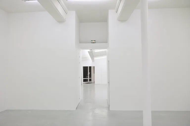 Art gallery in Le Marais - Image 3