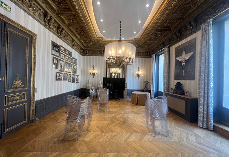 Sublime espace atypique dans le 16�me - Image 0