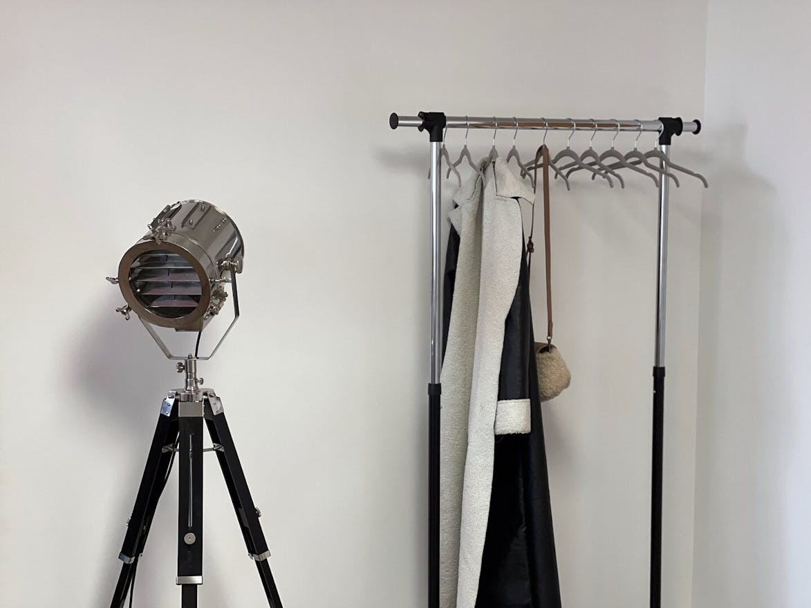 Open Industrial Style Photo Studio - Image 1