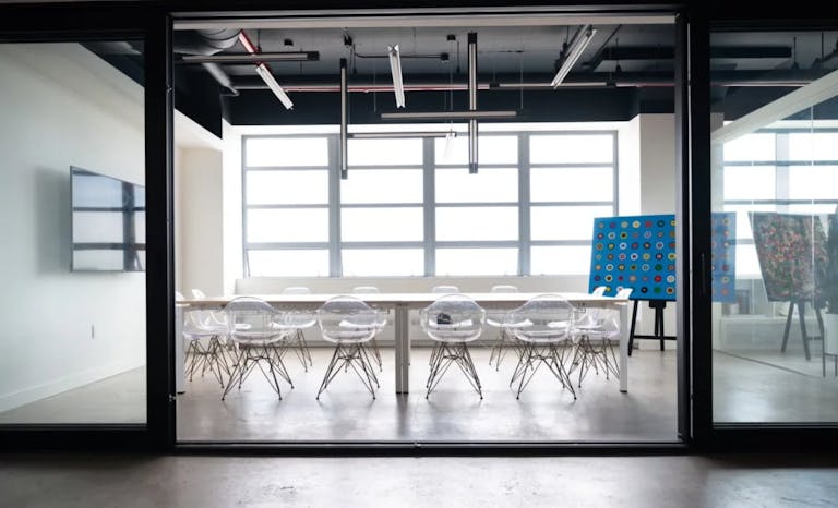 Private Loft Gallery in the Iconic Brooklyn Navy Yard - Image 3