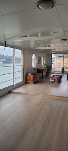 P�niche �venementielle disposant d'un espace extr�mement lumineux et d'une terrasse de 30m� - Image 1