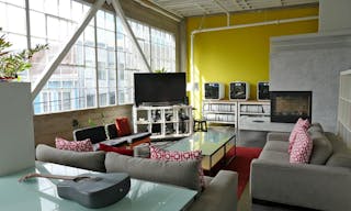 Sunny 2nd Level Industrial Warehouse: Loft Space - Image 2