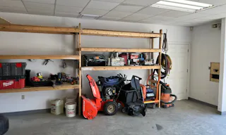Artist Workshop/Commercial Garage- Utilities included - Image 3