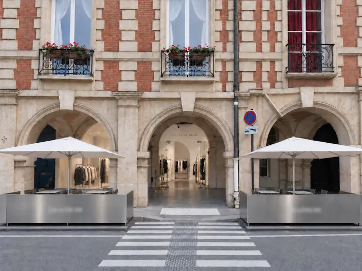 BOUTIQUE MARAIS ICONIC PLACE DES VOSGES - - Image 0