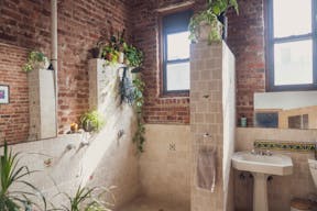 Unique Industrial Loft/ Photo Studio w/ amazing Kitchen & Bathroom - Image 5