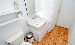 Minimalist Space in Downtown Manhattan - 800 square foot space in the Bowery - Image 8