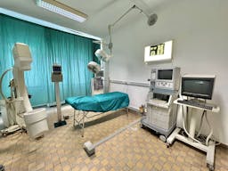 D�cor/Lieu de tournage: Bloc Op�ratoire - Image 4