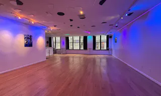 Entire Floor in SOHO with 2 extra rooms! - Image 0
