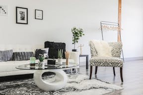 Urban DTLA Studio with Skyline View and Natural Light - Image 7