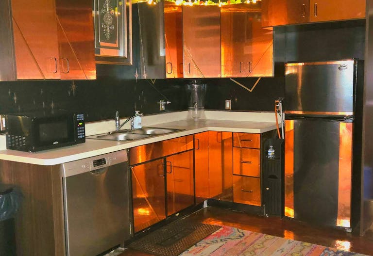 The Emerald Hive in the Heart of Fairlawn Ohio - Image 4