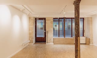 Immaculate show room in the center of Paris - Marais - Image 1