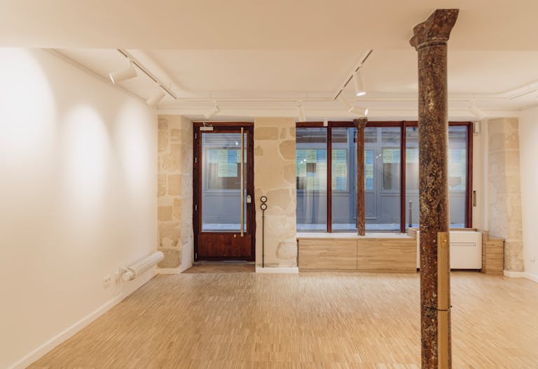Immaculate show room in the center of Paris - Marais - Image 1