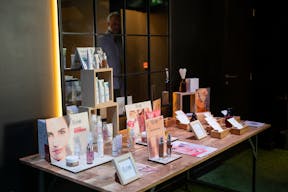 Loft sous verrière - Equiria Showroom - Image 6