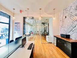 Prime Williamsburg Corner Retail Space | 100 ft Glass Frontage | High Foot Traffic - Image 9