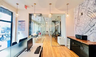 Prime Williamsburg Corner Retail Space | 100 ft Glass Frontage | High Foot Traffic - Image 9