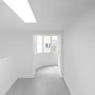 Superbe Galerie/Showroom au Cœur de Saint-Germain et Pont Neuf - Image 6
