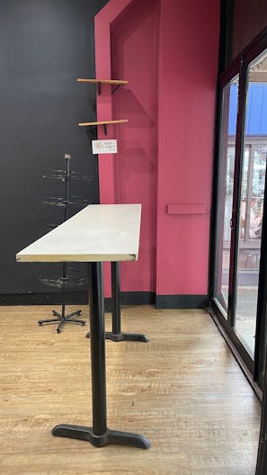 Modern Midtown Restaurant and Bar - Image 3