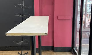 Modern Midtown Restaurant and Bar - Image 3