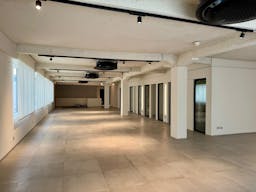 First floor multifunctional showroom and event space in the heart of Porta Venezia, Milan - Image 14