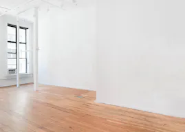 Classic Tribeca loft gallery showroom - Image 3