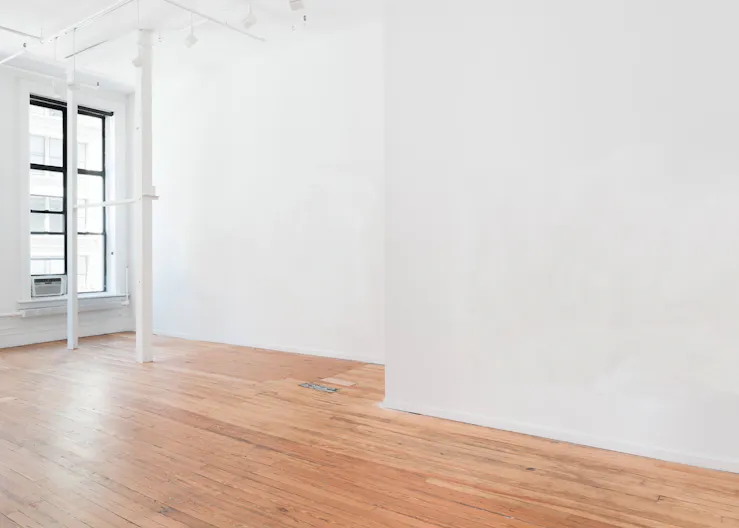 Classic Tribeca loft gallery showroom - Image 3