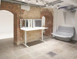 Le 6 Studio Showroom - Image 5