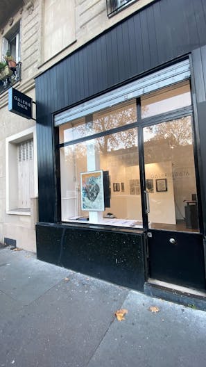 15 m2 Parisian art gallery - Image 0