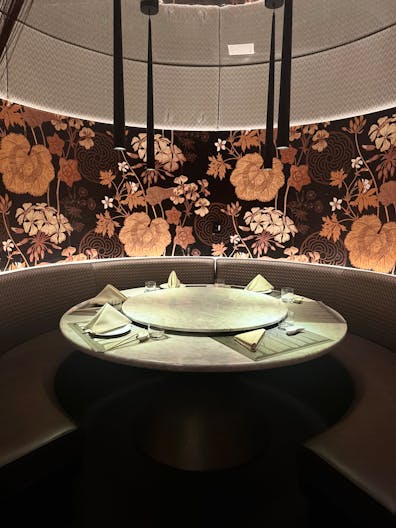 Times Square Restaurant - Image 3