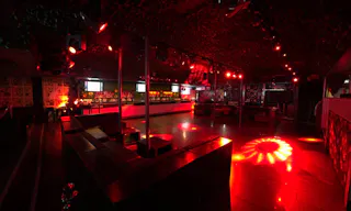 NYC Themed Nightclub & Restaurant - Image 2