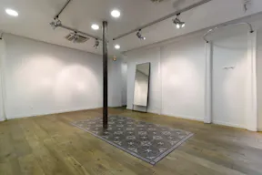 Showroom, popup store on rue de Turenne - Image 8