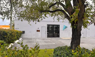 Elegant Tropical Gallery Space in the Heart of Miami?s Art Scene - Image 3