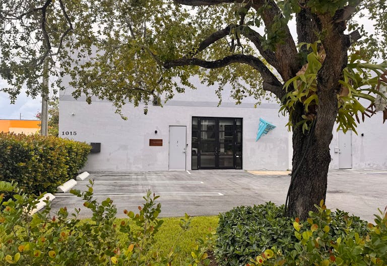 Elegant Tropical Gallery Space in the Heart of Miami?s Art Scene - Image 3