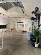 Superb Creative Space in Le Marais - Image 2