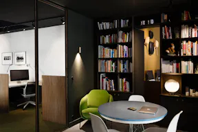 Showroom design lumineux et calme en plein Paris 11 - Image 7