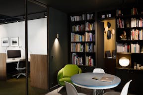 Showroom design lumineux et calme en plein Paris 11 - Image 7