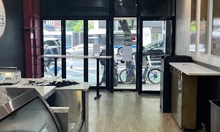 Modern Midtown Restaurant and Bar - Image 1