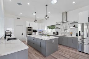 Super Mansion with Los Angeles 360 Views - Image 28