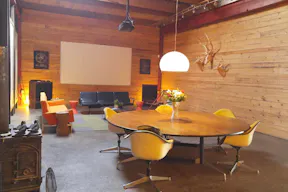 Spacious Studio in West Chicago - Image 3